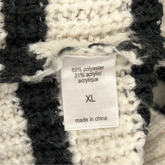 XL MAURICES BLACK WHITE STRIPED SWEATER LONG SLEEVE ROUND NECKLINE KNIT - Picture 11 of 12